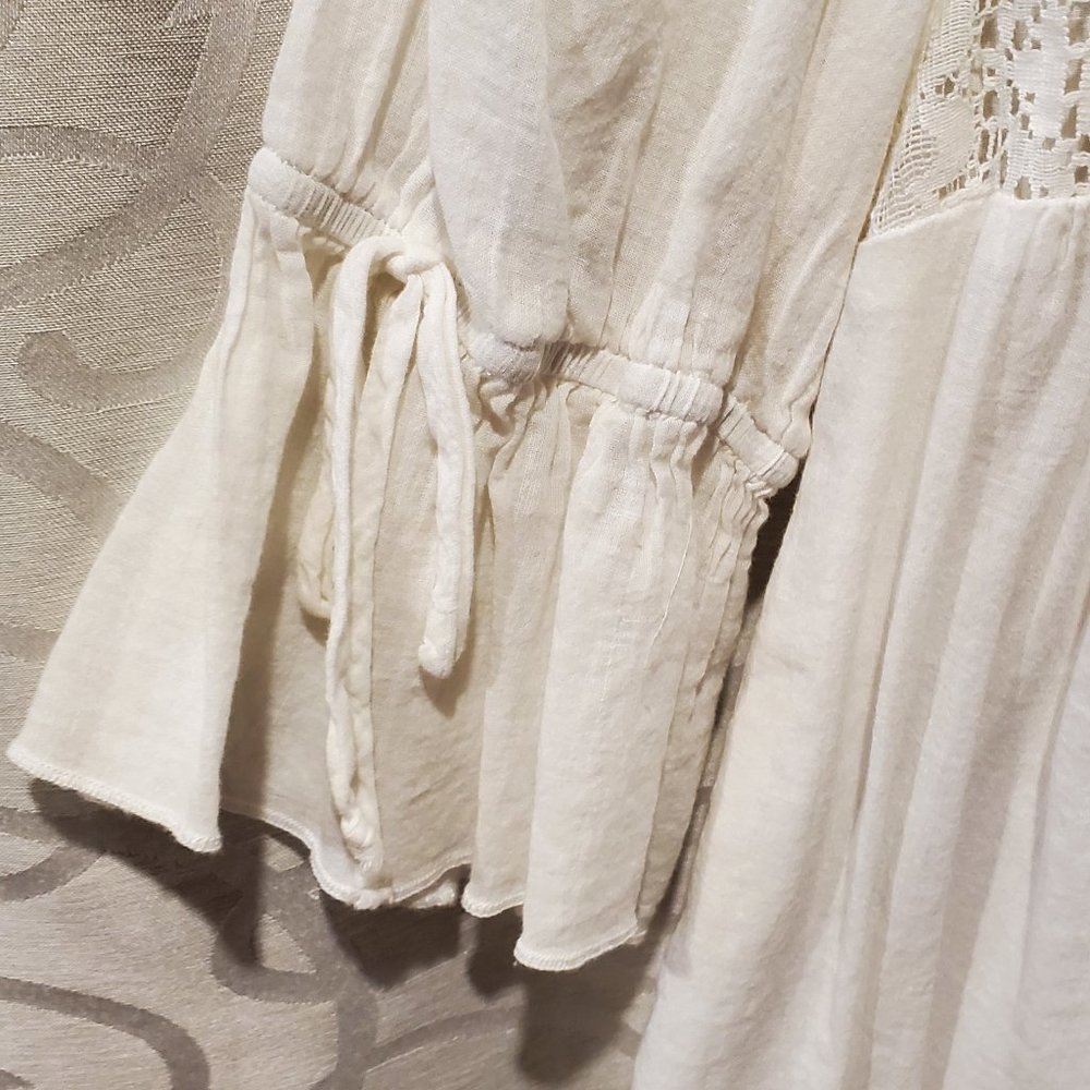 White Peasant Blouse with Lace and Bows - Lilu Medium - Picture 3 of 6